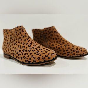 cat & Jack Girls Opal Leopard Print Zipper Booties